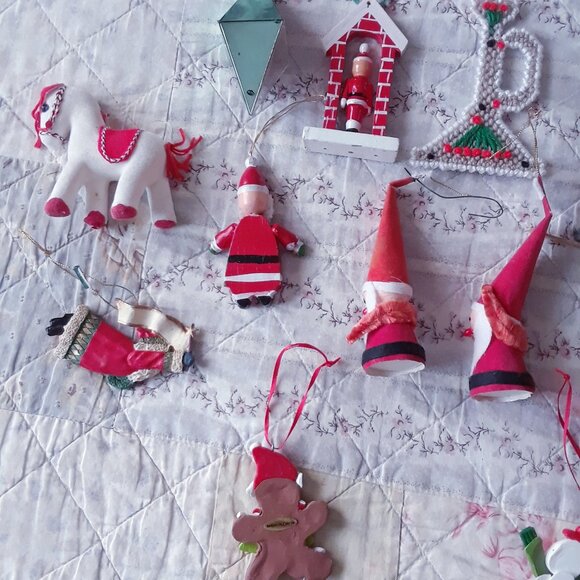 Lot of 16 Vintage Christmas Ornaments 50s 60s 70s 80s 90s - Picture 10 of 11